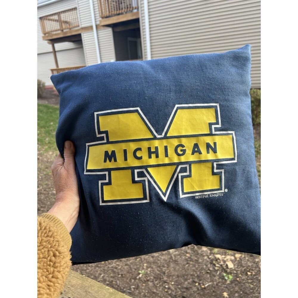 Vintage 90s Restful Knights Michigan Wolverines logo square 15" pillow retro - Picture 3 of 8